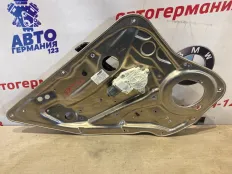 Стеклоподъемник Mercedes C200 2008 A2127301779 W204 271.950, задний левый