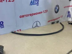 Уплотнитель капота BMW 520 2004 E60
