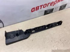Кронштейн порога BMW 120 2007 51777184356 E87 N46B20B, передний правый