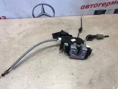 Замок двери Mercedes C180 2011 A2047201635 W204 271.820, передний правый