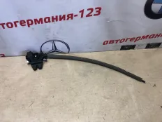 Замок багажника Mercedes C200 2008 A2047500085 W204 271.950