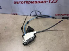 Замок двери Mercedes C200 2008 A2047304035 W204 271.950, задний правый
