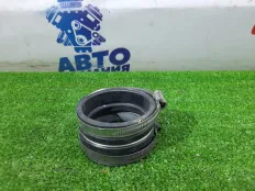 Патрубок Mercedes C180 2011 A2710920696 W204 271.820