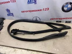 Уплотнитель двери Mercedes E250 2010 A2076700439 C207 271.860, правый