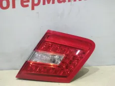 Стоп-вставка Mercedes E250 2010 A2078200464 C207 271.860, правая