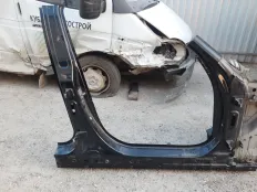 Порог BMW X1 2012 41007353166 E84 N46B20BD, передний правый