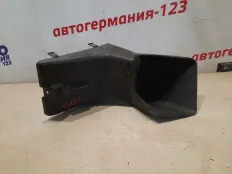 Дефлектор радиатора BMW X3 2007 51743418253 E83 N52B30AF, правый