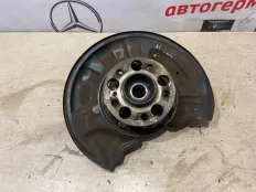 Ступица Mercedes C180 2012 A2309810127 C204 271.820, задняя правая