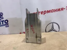 Кронштейн усилителя бампера Mercedes C200 2008 A2046201195 W204 271.950, передний левый
