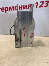 Кронштейн усилителя бампера Mercedes C200 2008 A2046200995 W204 271.950, передний правый