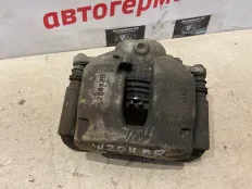 Суппорт тормозной Mercedes C180 2012 A2044212281 C204 271.820, передний правый