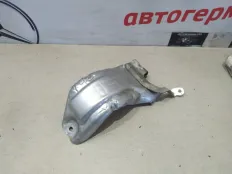 Тепловая защита глушителя Mercedes C200 2008 A2710900234 W204 271.950