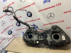 Бак топливный Mercedes C180 2012 A2044704001 C204 271.820