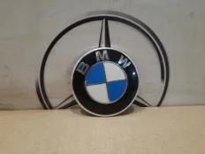 Эмблема BMW 3 SERIES 51148132375, передняя