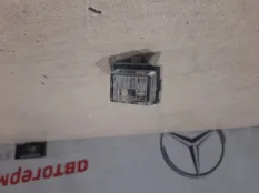 Подсветка номера Mercedes E250 2010 A2218200456 C207 271.860
