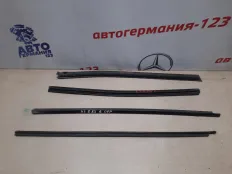Уплотнитель стекла двери BMW X3 2007 51333330183 E83 N52B30AF, передний