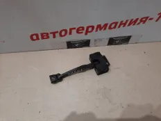 Ограничитель двери BMW 530 2009 51217197826 F07 N55B30A, передний правый