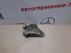 Кронштейн двигателя BMW 530 2009 22116777605 F07 N55B30A, левый
