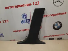 Обшивка салона BMW 118 2015 51437271856 F20 N13B16, правая