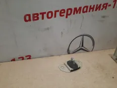 Петля двери багажника Mercedes GLK300 2010 A2127400032 X204 272.948