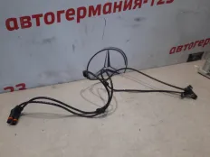 Датчик ABS Mercedes GLK300 2010 A2045400517 X204 272.948, передний