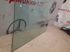 Стекло двери Mercedes GLK300 2010 A2047350610 X204 272.948, заднее правое