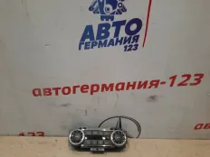 Блок управления климат-контролем Mercedes GLK300 2010 A2049002103 X204 272.948