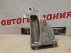 Кронштейн двигателя BMW 116 2012 22116788608 F20 N13B16, правый