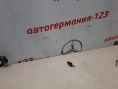 Кнопка стояночного тормоза Mercedes GLK300 2010 A0015458714 X204 272.948