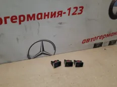 Кнопка стеклоподъемника Mercedes GLK300 2010 A2048707358 X204 272.948