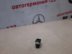 Кнопка открывания багажника Mercedes GLK300 2010 A2128204510 X204 272.948