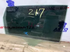 Стекло двери Mercedes B180 2012 A2467350400 T246 270.910, заднее правое