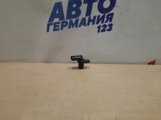 Датчик положения распредвала Mercedes B180 2012 A2709050000 T246 270.910