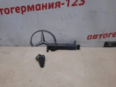 Форсунка омывателя фар Mercedes E320 2008 A2118602147 W211 642.920, левая