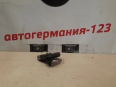 Кронштейн радиатора BMW 116 2012 17118620732 F20 N13B16, левый