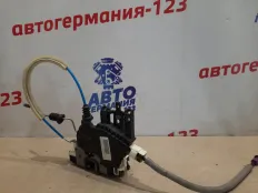 Замок двери Mercedes B180 2012 A2047302735 T246 270.910, задний левый