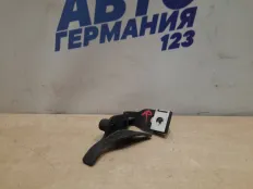 Кронштейн фары BMW 523i 2011 7233894 F10 N52B25AF, правый