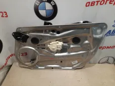 Стеклоподъемник Mercedes C200 2011 A2048200242 W204, передний правый