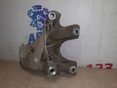 Кронштейн двигателя BMW 630 2007 22116776286 E63 N52B30A, правый