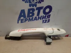 Ручка двери Honda Civic 2008 72140SNAA VIII, передняя правая