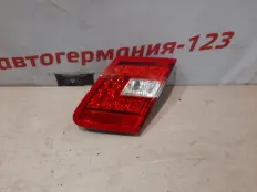Стоп-планка Mercedes E350 2011 A2128200864 W212, правая