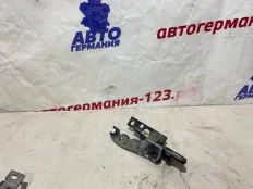 Петля капота BMW 630 2007 41617210670 E63 N52B30A, правая