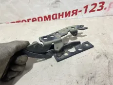 Петля капота BMW 630 2007 41617210670 E63 N52B30A, правая