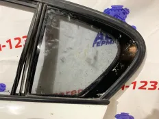 Форточка двери BMW 120 2013 51357269561 F20, задняя левая