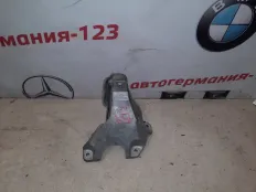 Кронштейн BMW X1 2012 22116788358 E84 N20B20A, правый