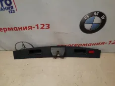 Накладка двери багажника Mercedes ML350 2006 A1647400030 W164 272.967