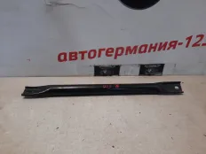 Распорка BMW 523i 2011 51717180318 F10 N52B25AF, правая