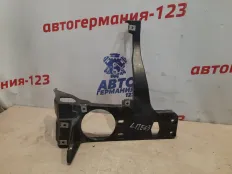 Кронштейн радиатора BMW 630 2007 51647008847 E63 N52B30A, передний левый