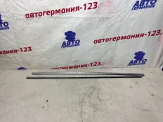 Уплотнитель стекла BMW 630 2007 51337008569 E63 N52B30A, передний правый
