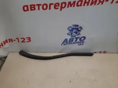 Уплотнитель крыла BMW 630 2007 51767138595 E63 N52B30A